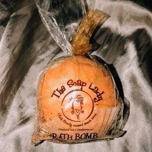 the soap lady bathbomb and soap